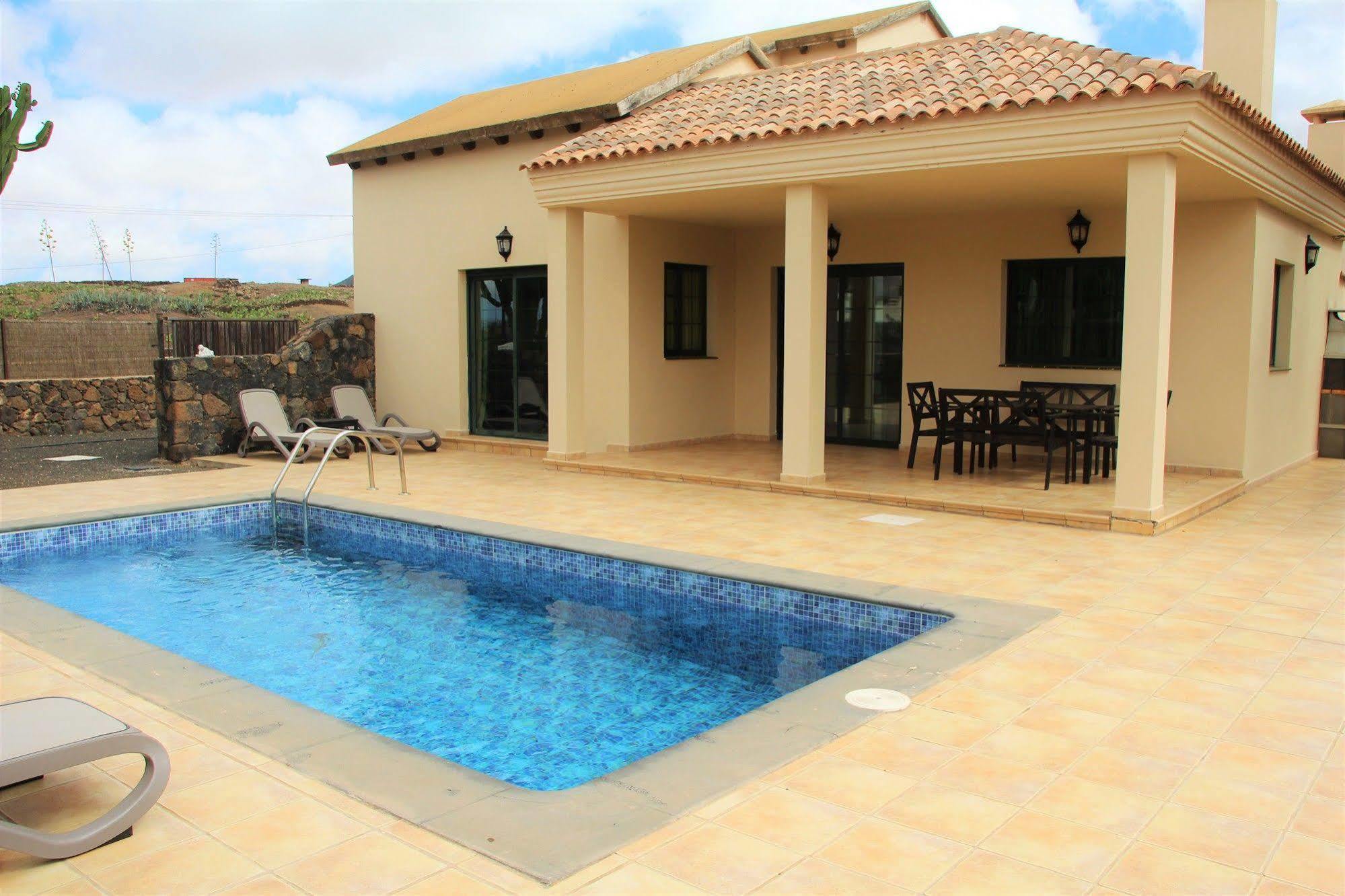 Villas Oasis Casa Vieja La Oliva Εξωτερικό φωτογραφία